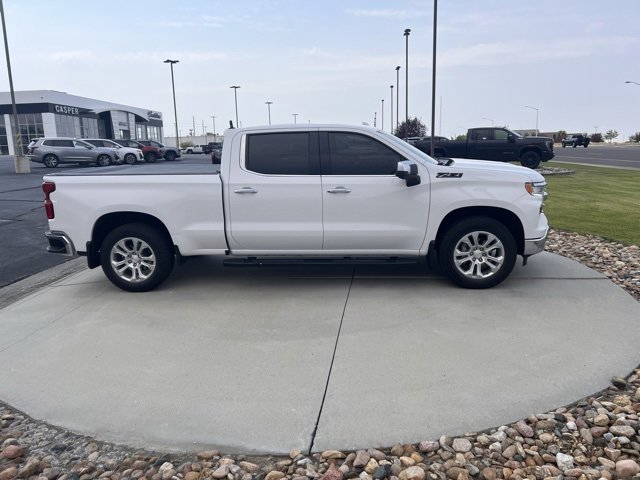 2024 Chevrolet Silverado 1500 LTZ photo 3