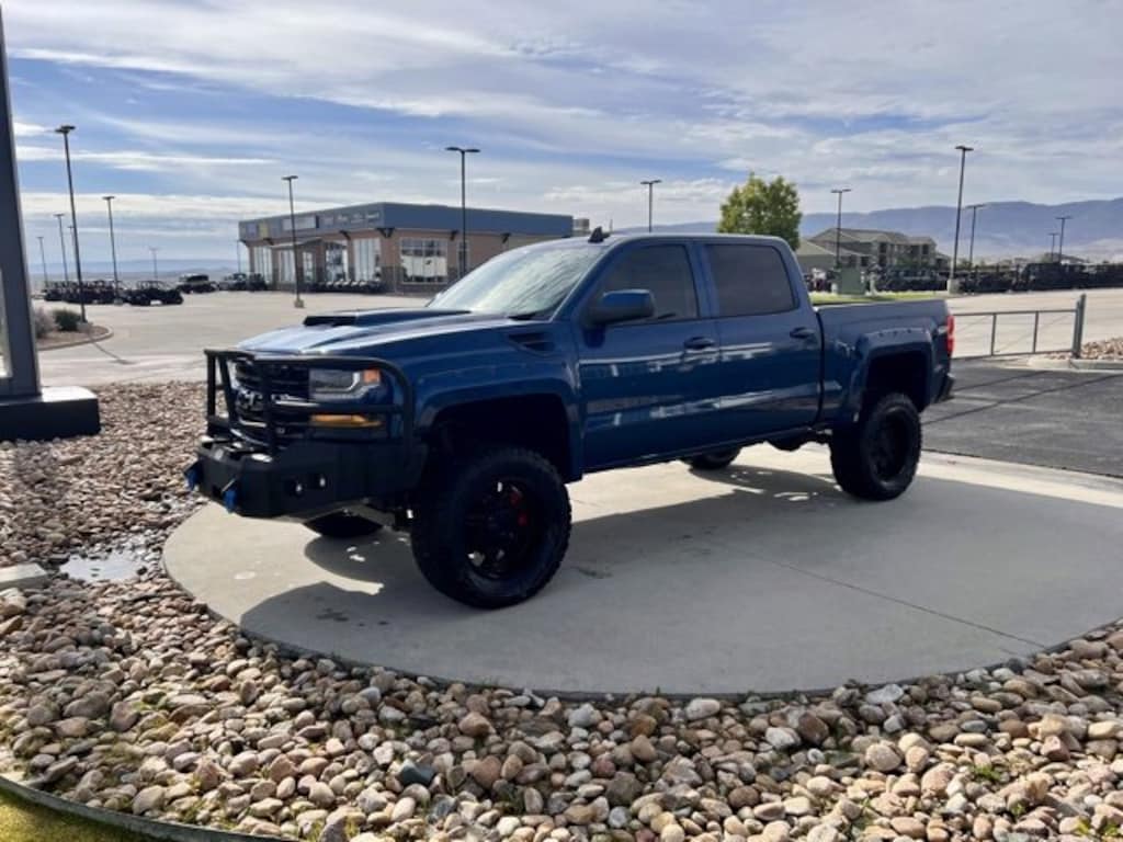 Used 2017 Chevrolet Silverado 1500 LT Truck Crew Cab