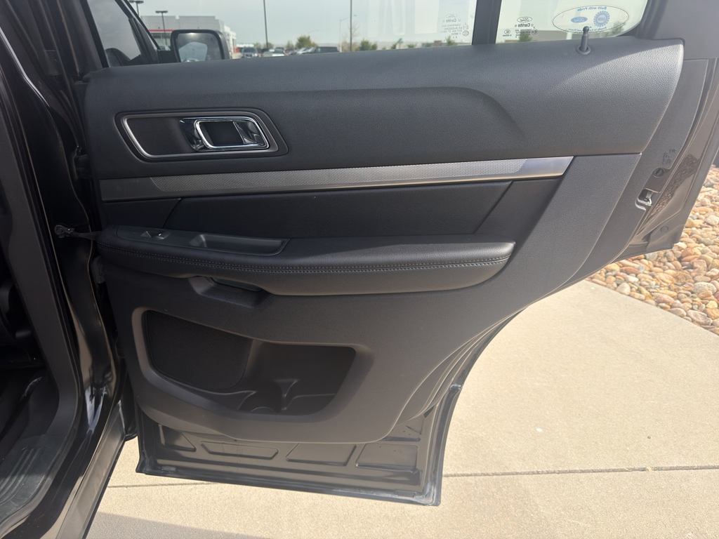 2019 Ford Explorer XLT - Photo 15