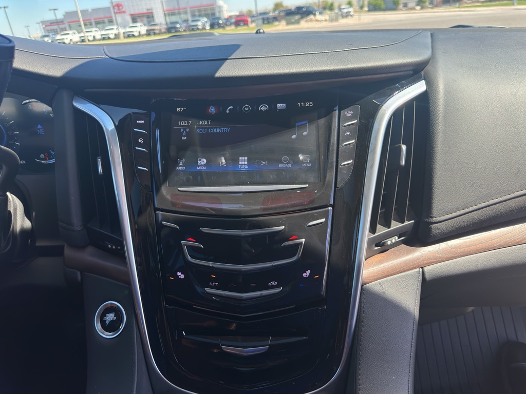 2020 Cadillac Escalade Premium Luxury - Photo 25