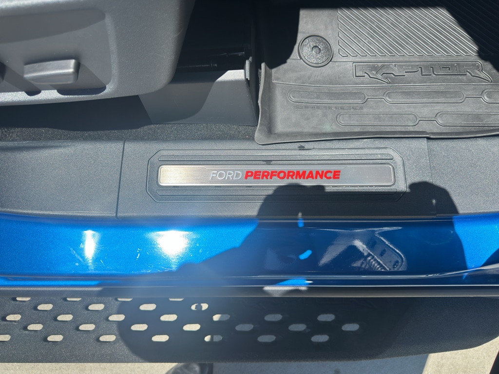 2022 Ford Bronco 4-Door Raptor - Photo 18