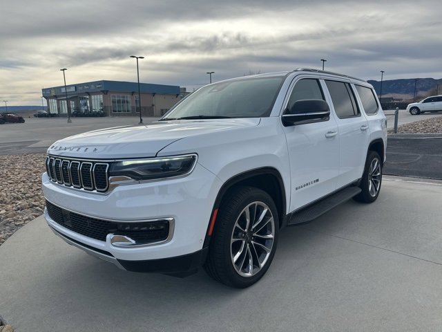 2023 Jeep Wagoneer Series II's photo