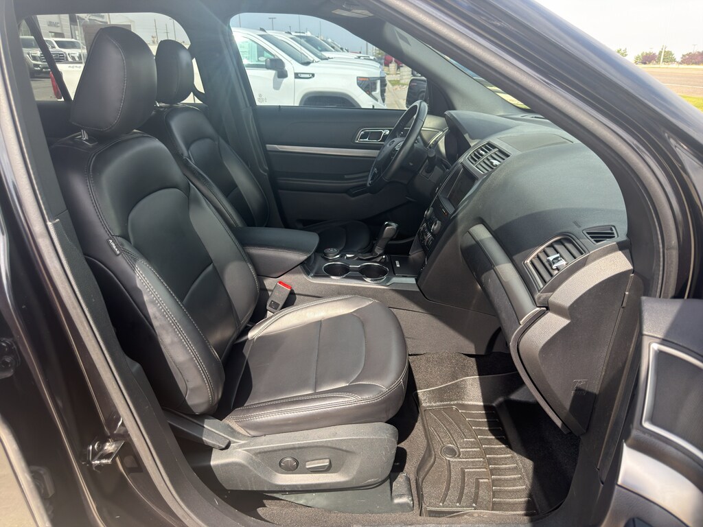 2019 Ford Explorer XLT - Photo 20