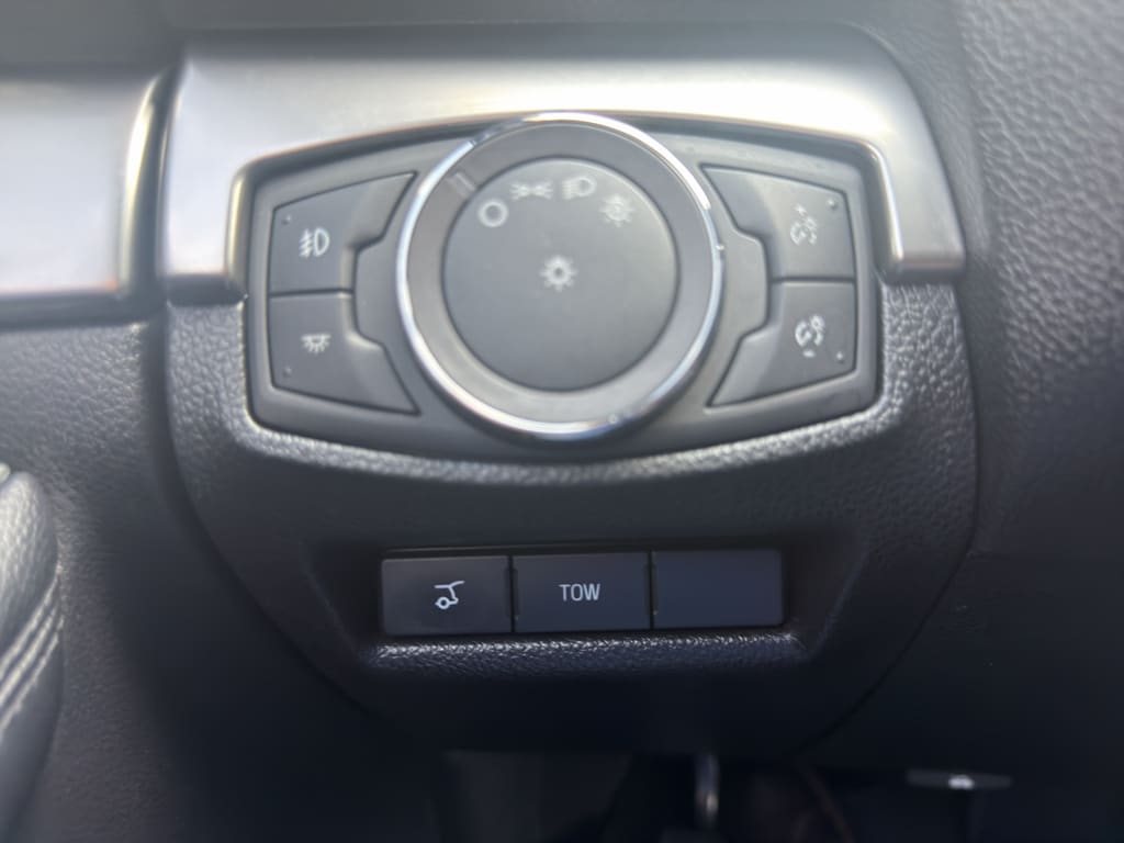 2019 Ford Explorer XLT - Photo 28
