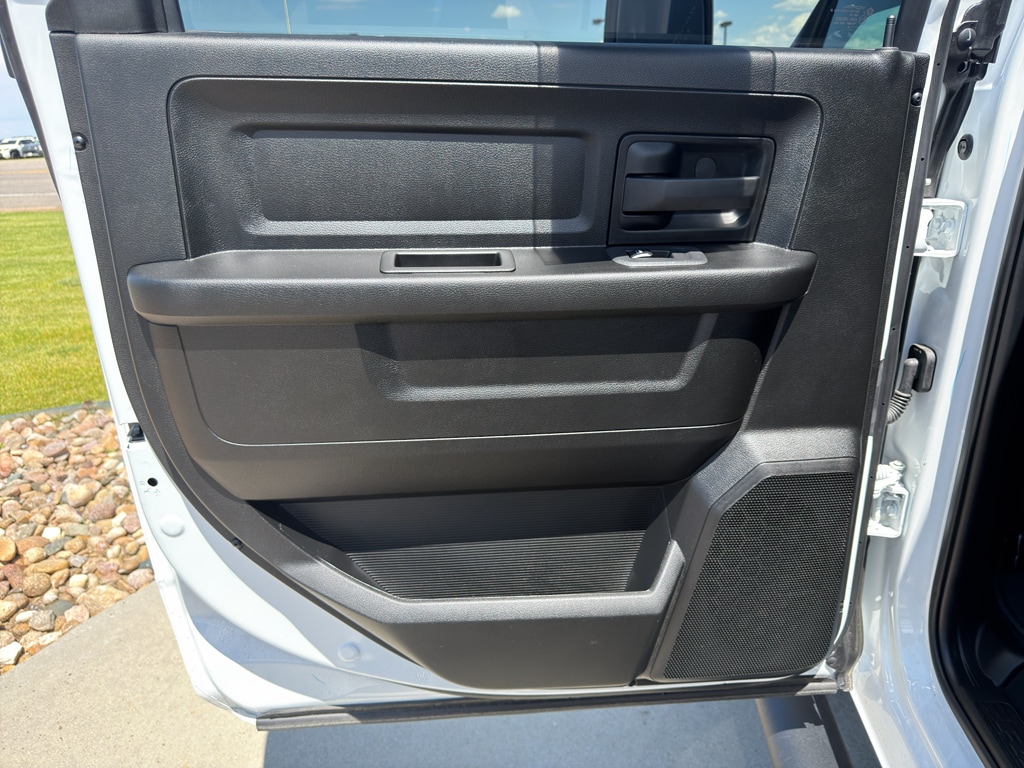 2026 RAM Ram 2500 Pickup Tradesman/Black Express - Photo 13