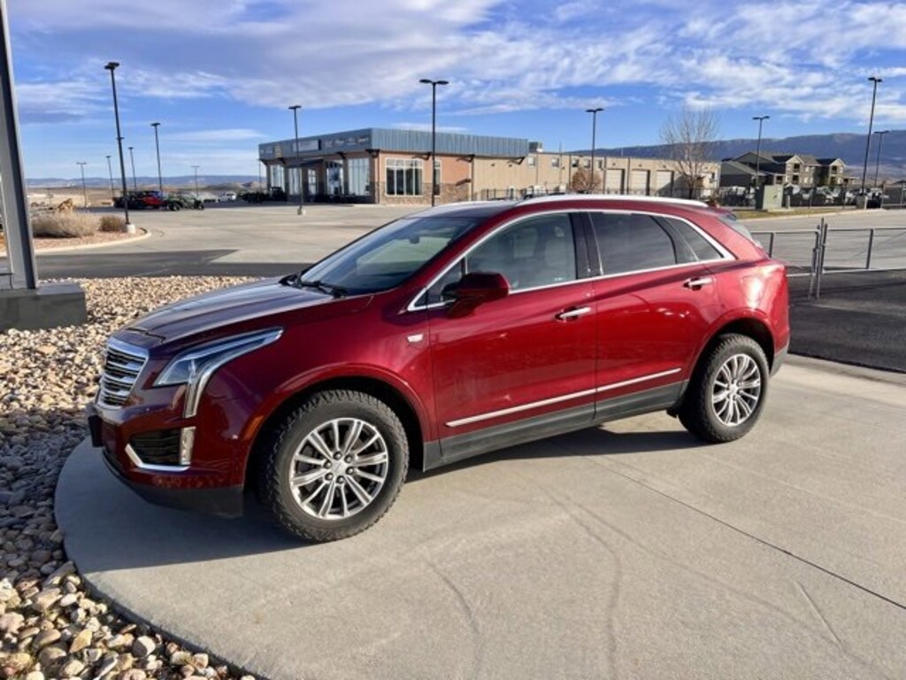 Used 2017 CADILLAC XT5 Luxury AWD SUV