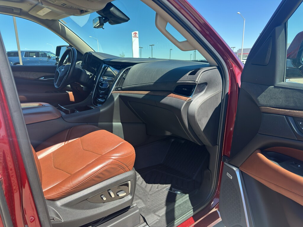 2020 Cadillac Escalade Premium Luxury - Photo 23