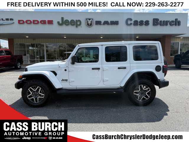 2025 Jeep Wrangler 4-Door Sahara's photo