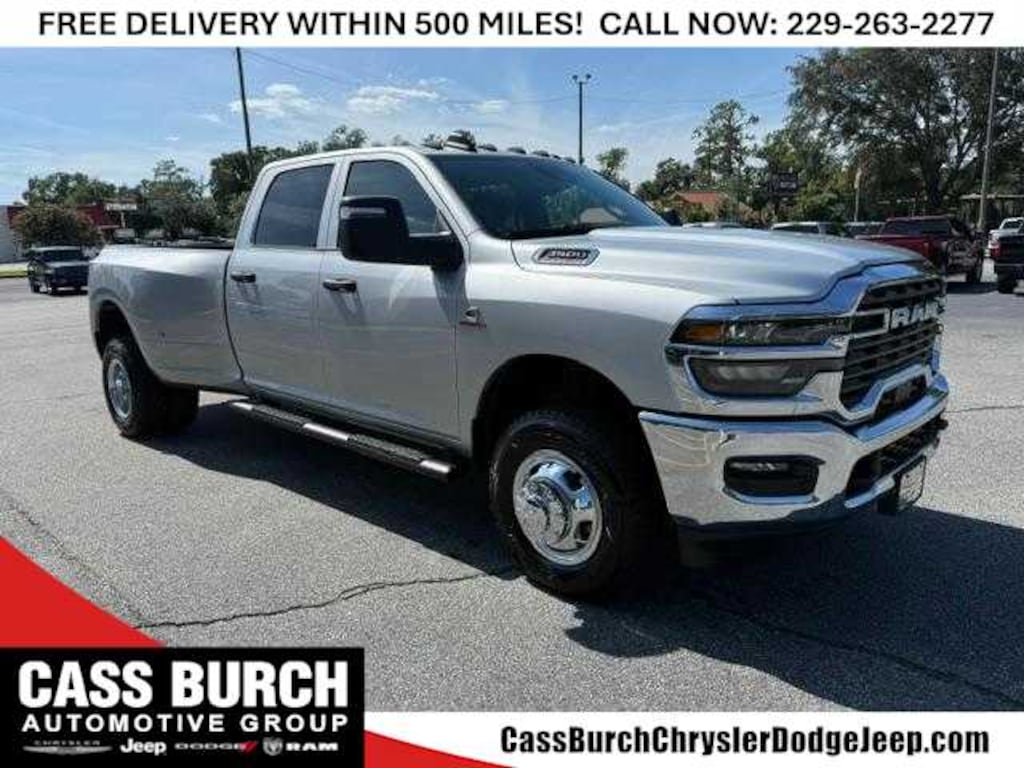 New 2026 Ram 3500 TRADESMAN CREW CAB 4X4 8' BOX Pickup