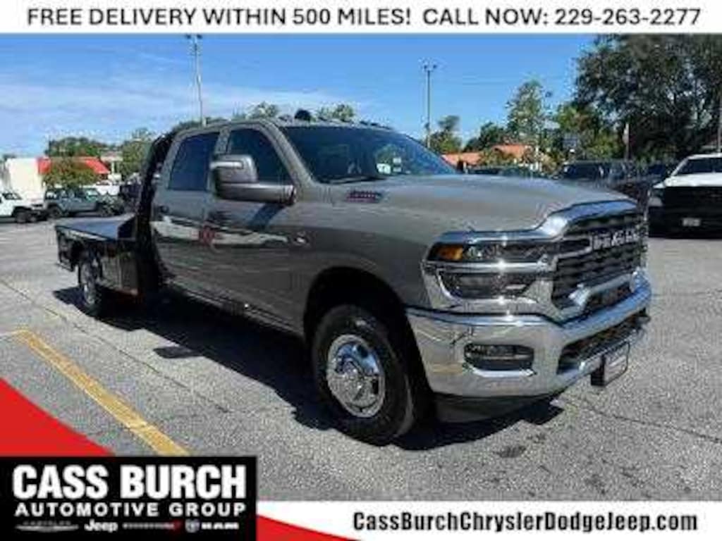 New 2026 Ram 3500 TRADESMAN CREW CAB CHASSIS 4X4 60' CA Pickup