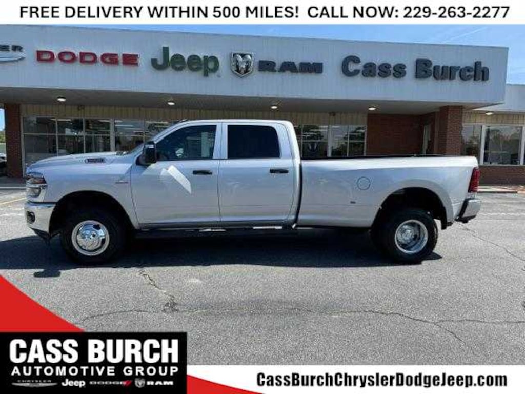 New 2026 Ram 3500 TRADESMAN CREW CAB 4X4 8' BOX Pickup