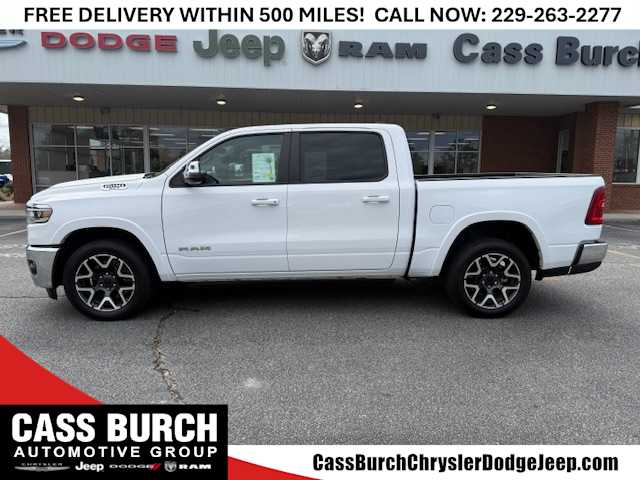 2025 RAM 1500 Laramie 4x4 Crew Cab 5'7's photo