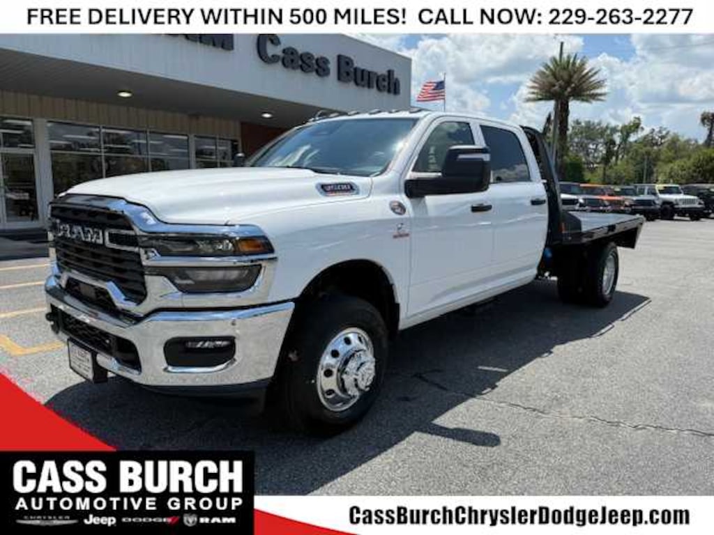 New 2025 Ram 3500 Chassis Cab 3500 TRADESMAN CREW CAB CHASSIS 4X4 60' CA Pickup