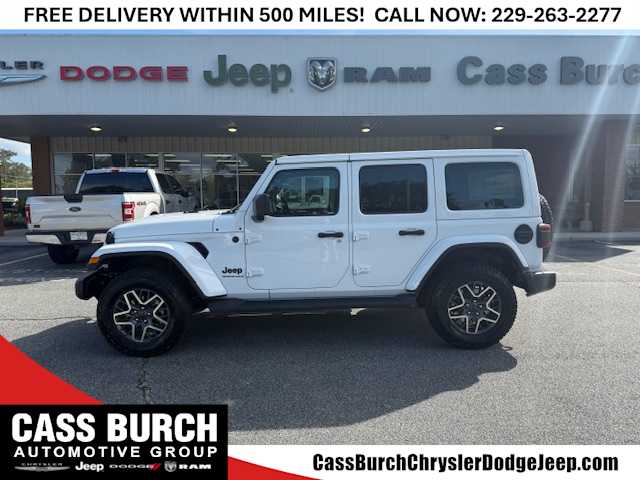 2025 Jeep Wrangler 4-Door Sahara's photo