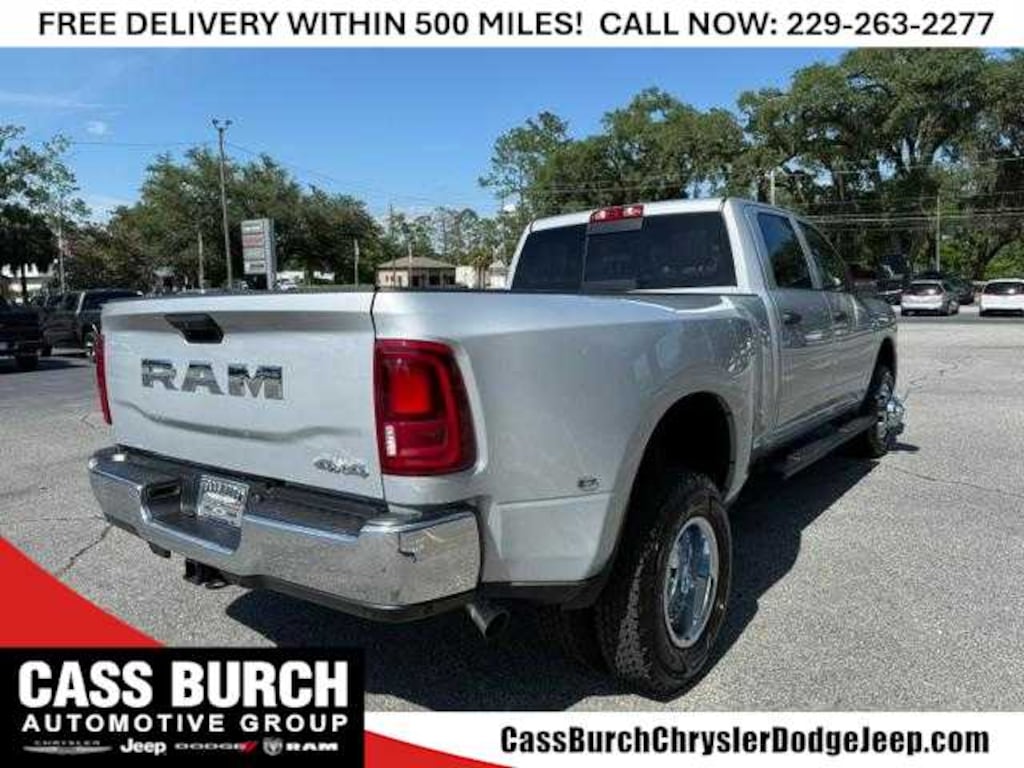 New 2026 Ram 3500 TRADESMAN CREW CAB 4X4 8' BOX Pickup