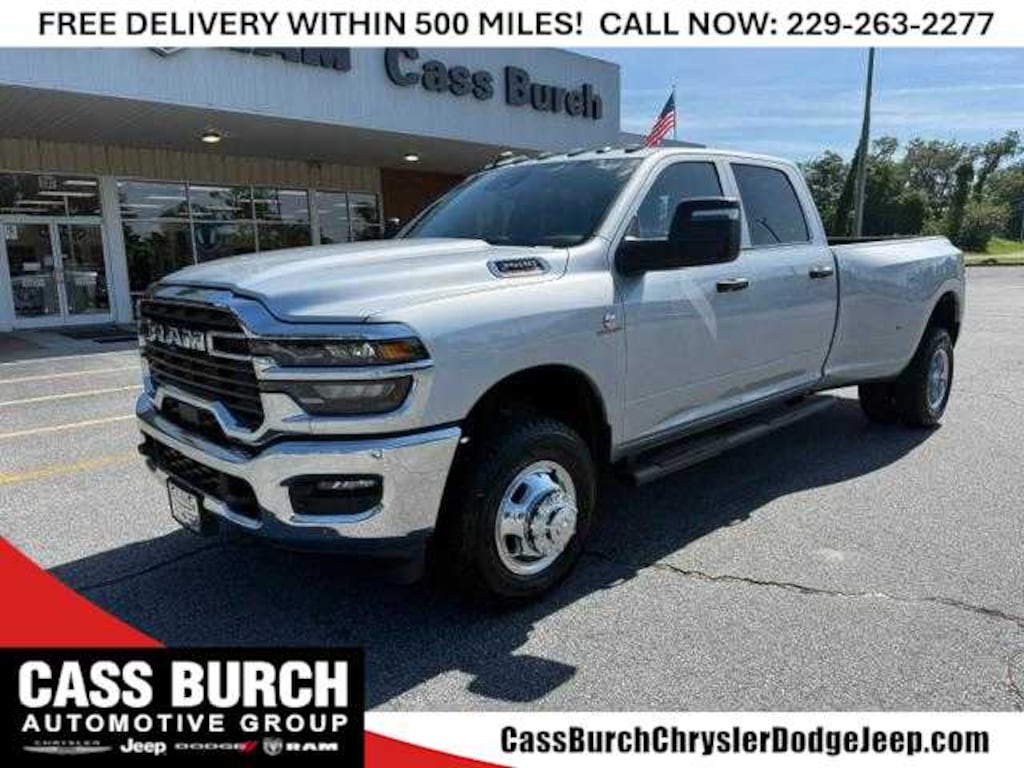 New 2026 Ram 3500 TRADESMAN CREW CAB 4X4 8' BOX Pickup