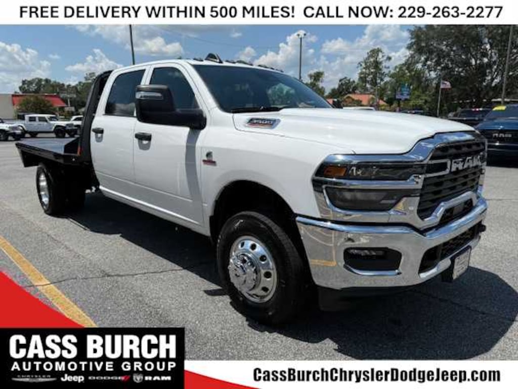 New 2025 Ram 3500 Chassis Cab 3500 TRADESMAN CREW CAB CHASSIS 4X4 60' CA Pickup