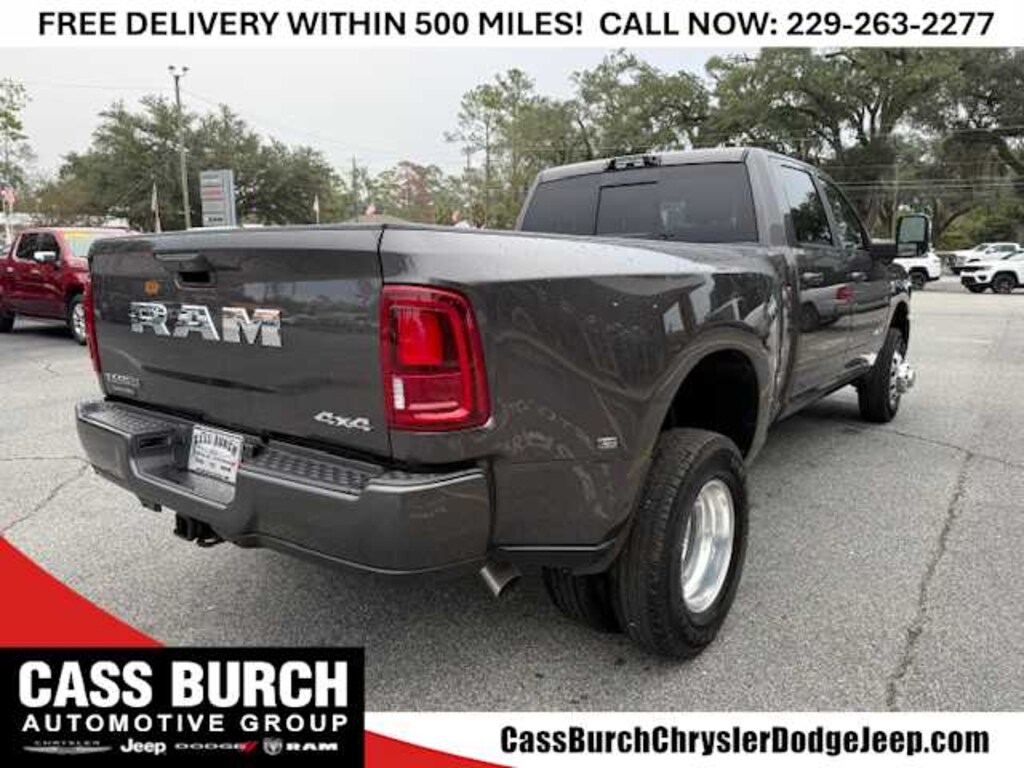 New 2026 Ram 3500 LARAMIE CREW CAB 4X4 8' BOX Pickup