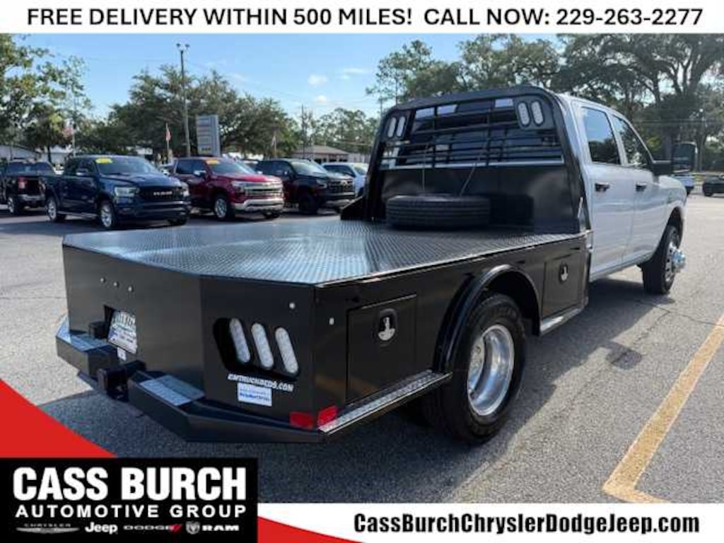 New 2025 Ram 3500 Chassis Cab 3500 TRADESMAN CREW CAB CHASSIS 4X4 60' CA Pickup