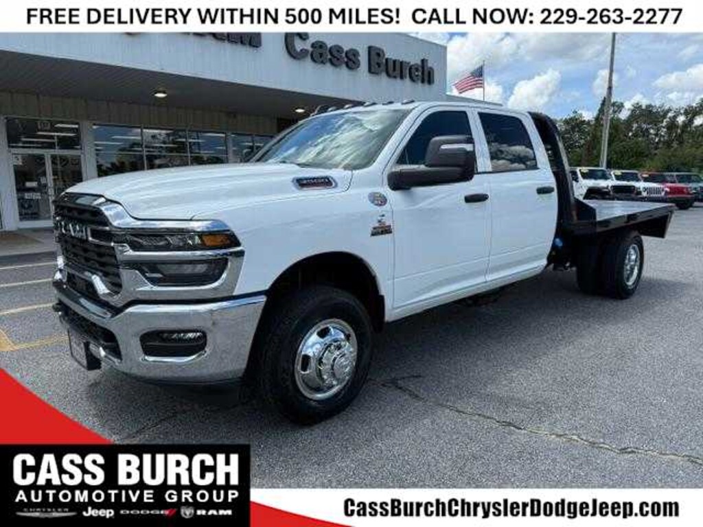 New 2026 Ram 3500 TRADESMAN CREW CAB CHASSIS 4X4 60' CA Pickup