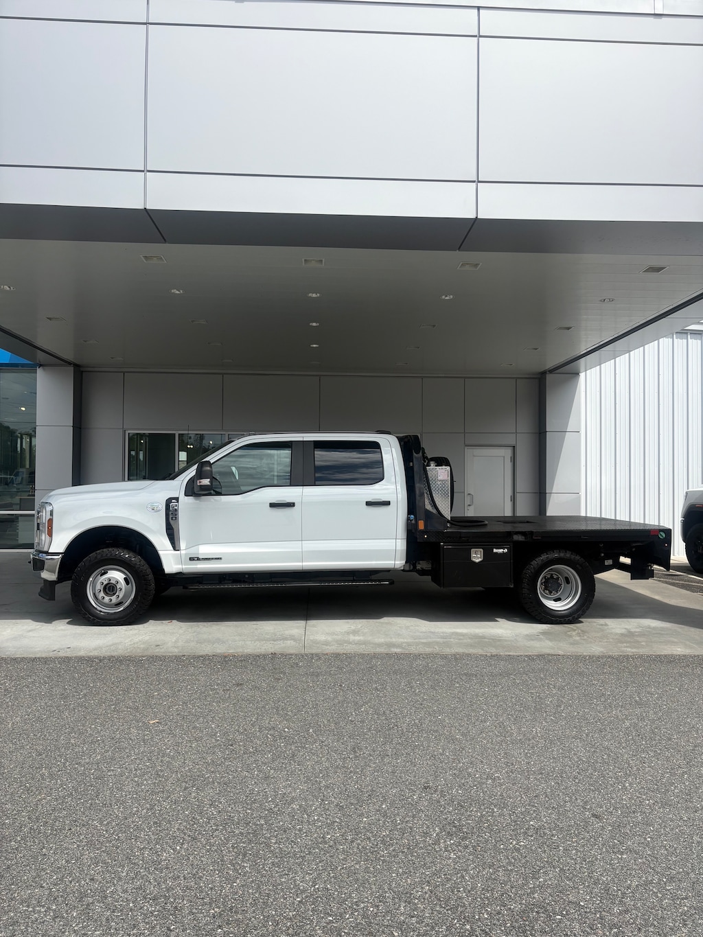 Used 2024 Ford Super Duty F-350 DRW XL
