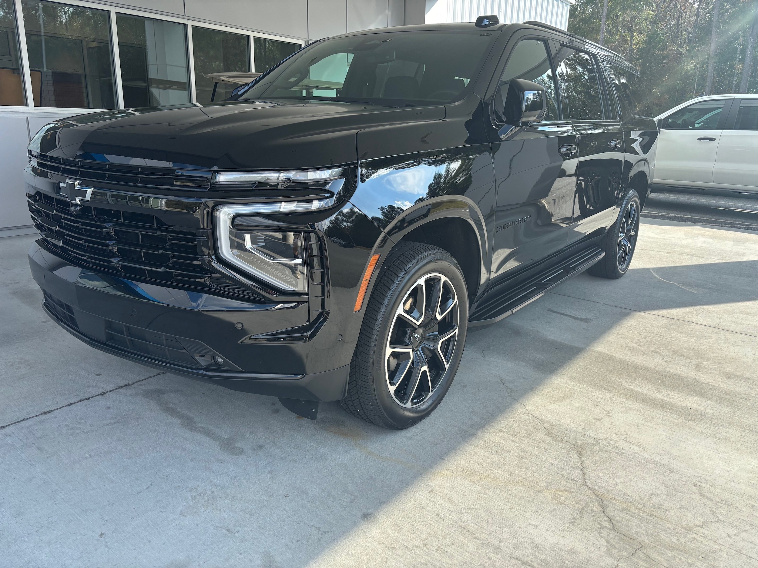 2025 Chevrolet Suburban RST's photo