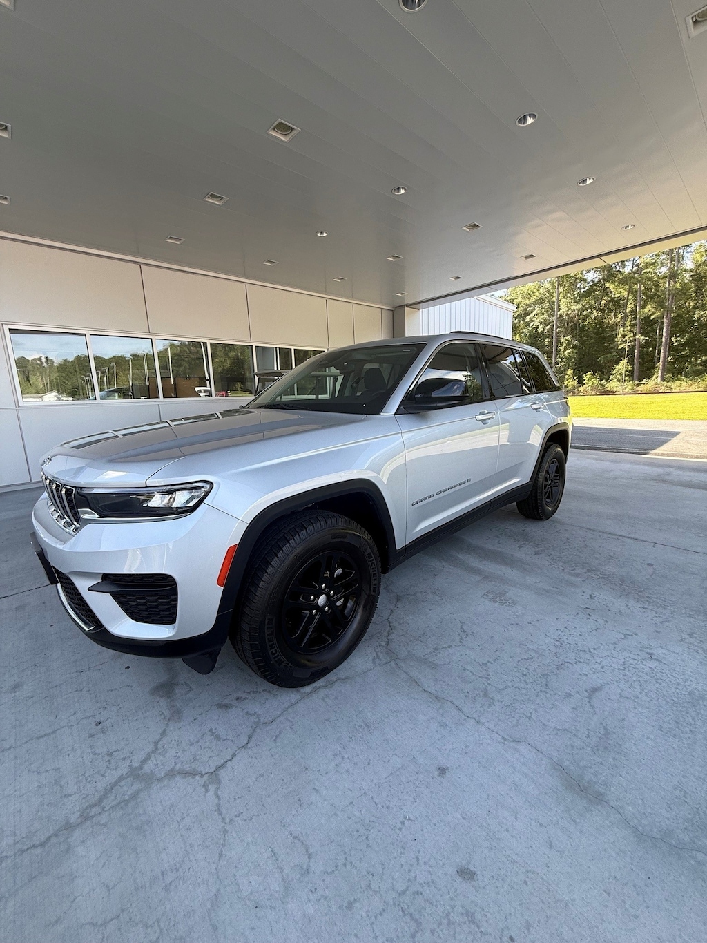Used 2022 Jeep Grand Cherokee Laredo