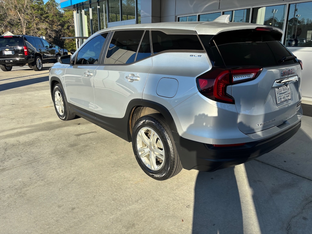 Used 2022 GMC Terrain SLE SUV
