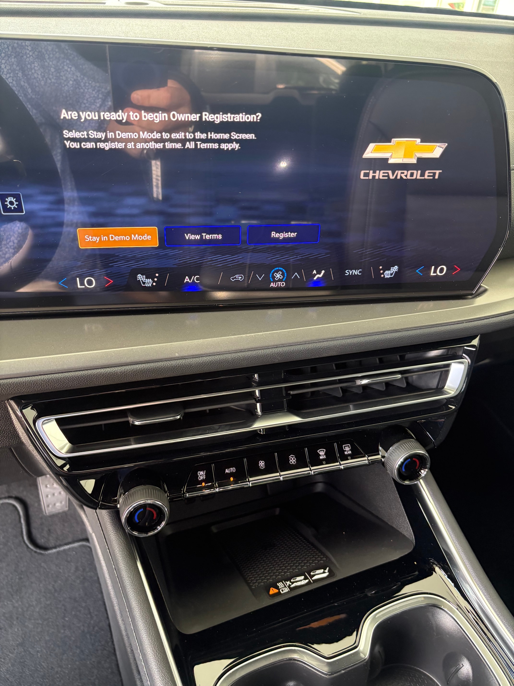 2026 Chevrolet Traverse LT - Photo 13