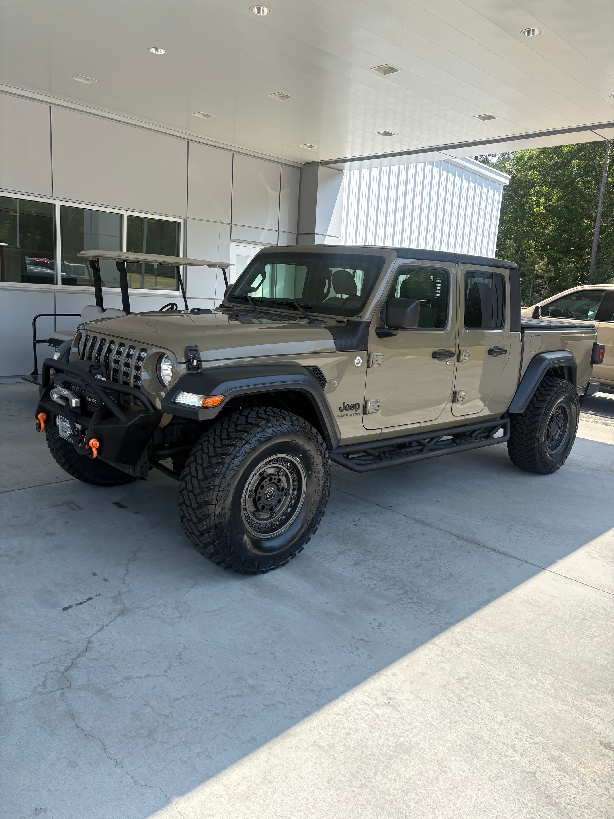 2020 Jeep Gladiator Sport S's photo