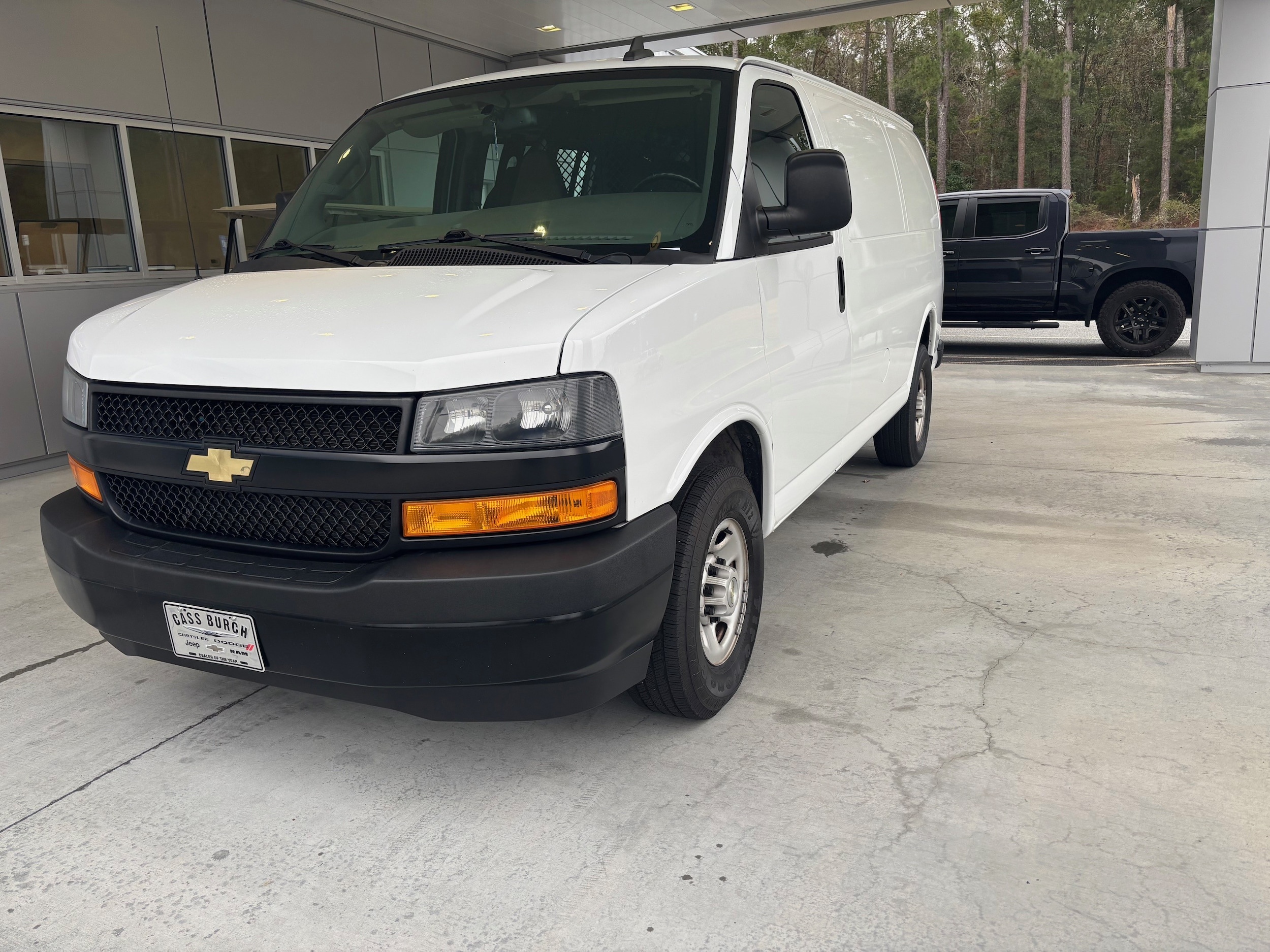 2023 Chevrolet Express Cargo Work Van's photo