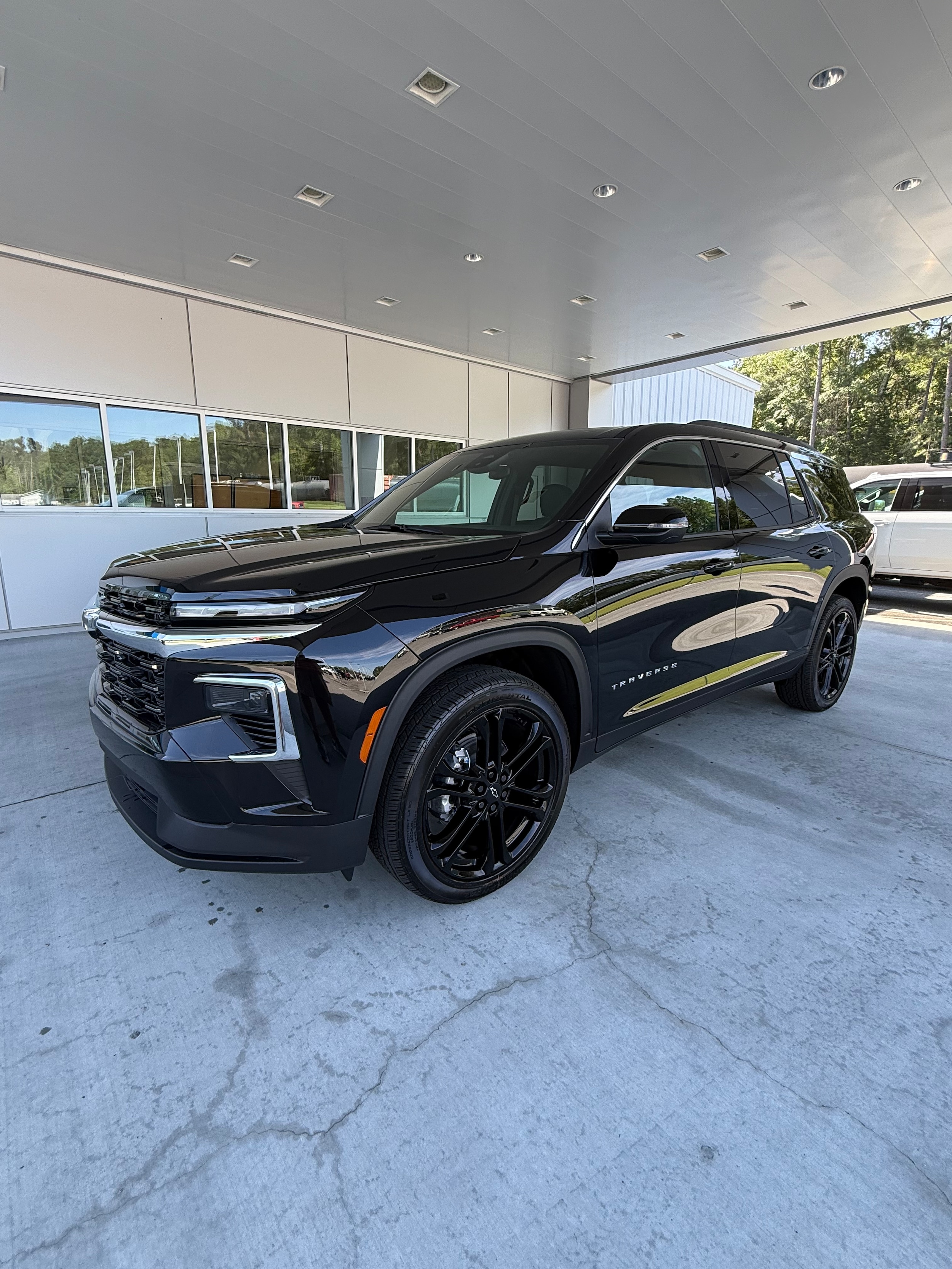 2026 Chevrolet Traverse FWD LT's photo