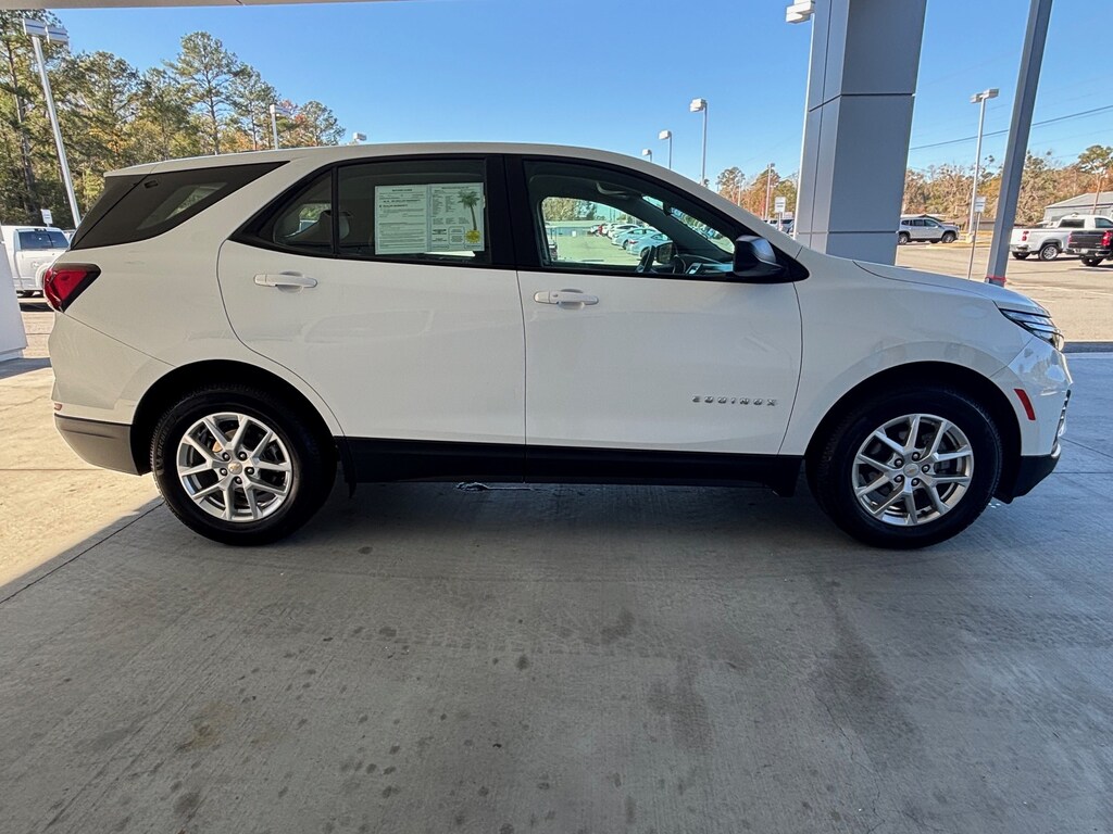 Used 2022 Chevrolet Equinox LS SUV