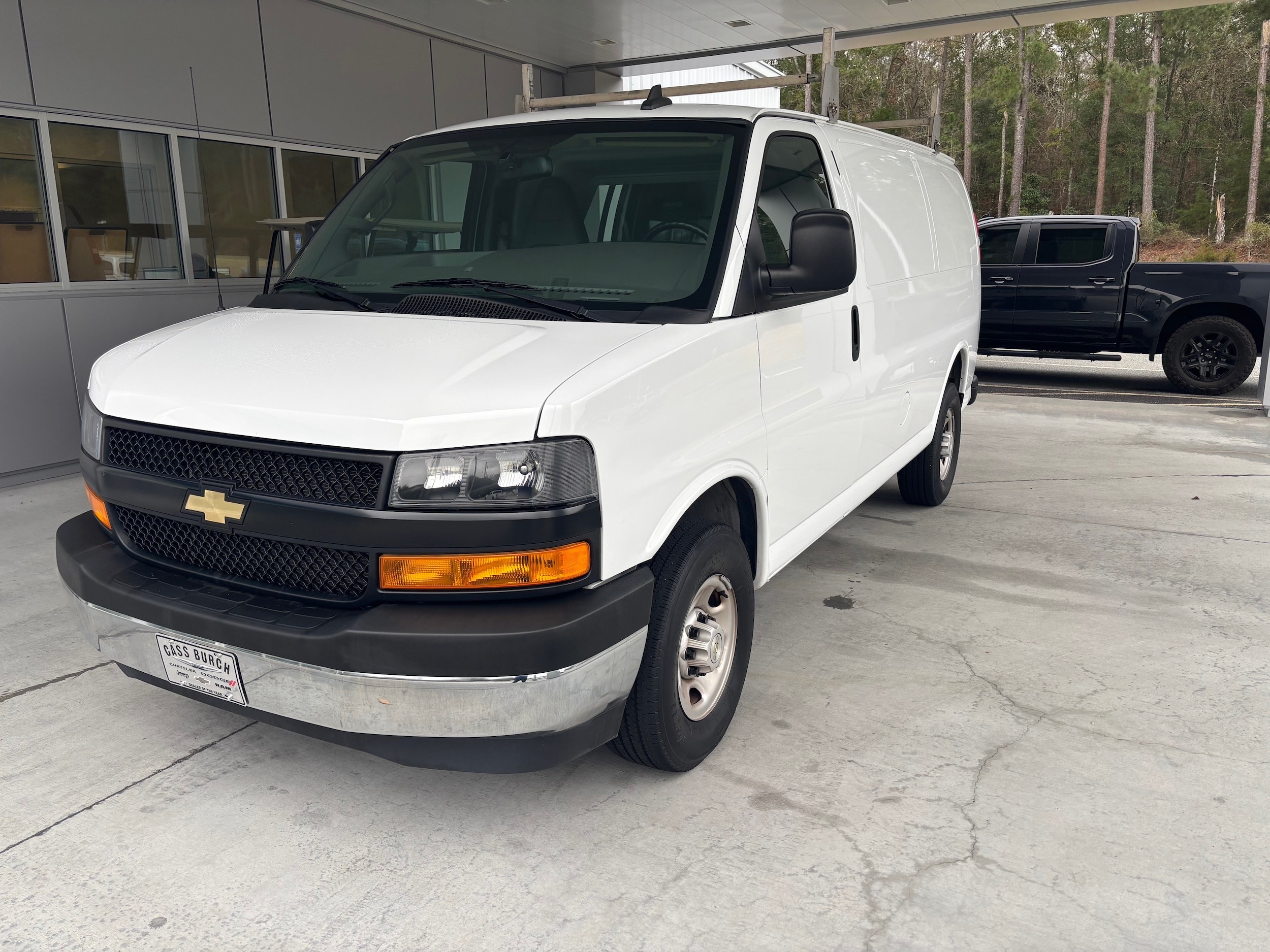 2023 Chevrolet Express Cargo Work Van's photo