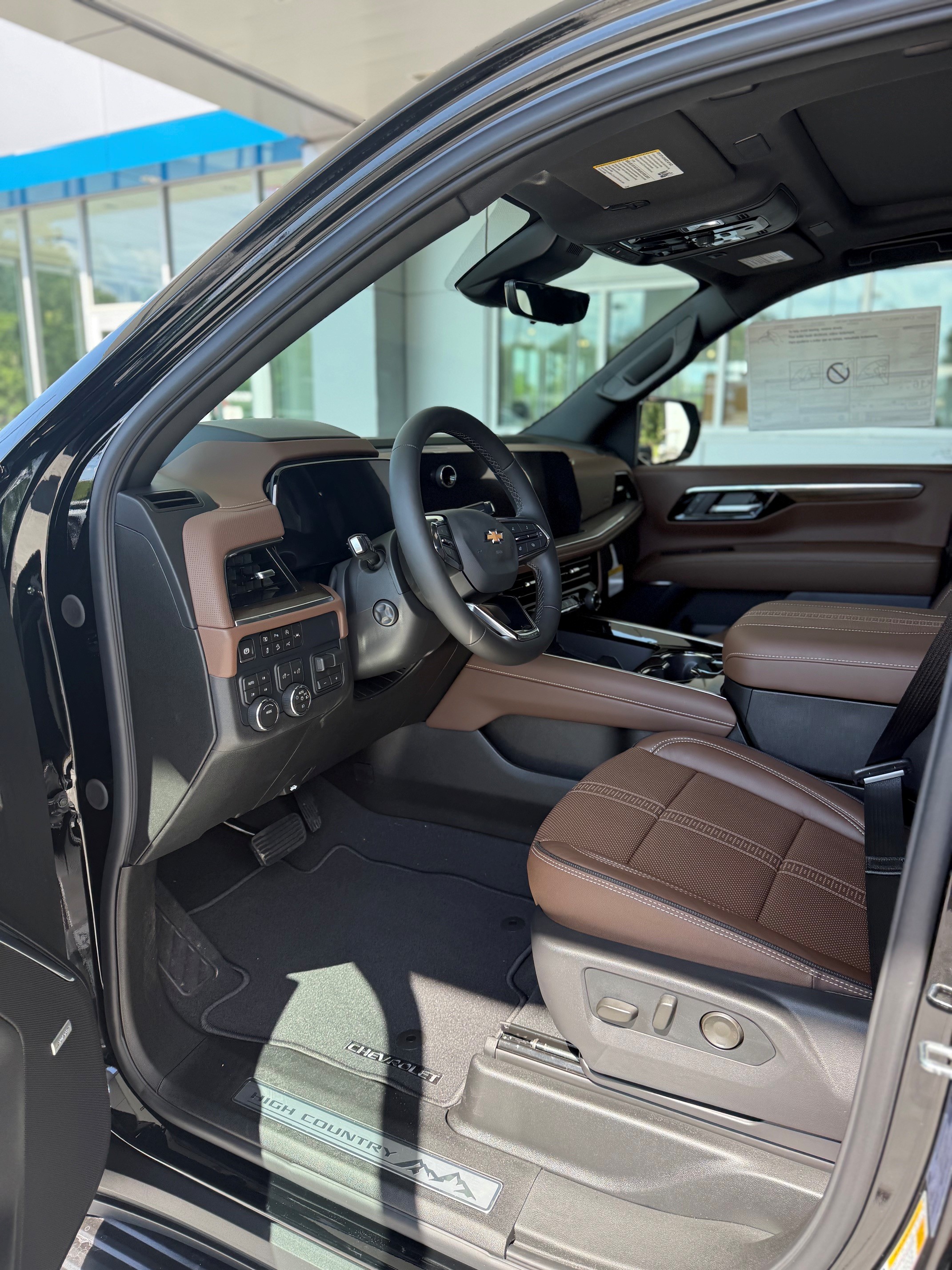 2026 Chevrolet Suburban High Country - Photo 8