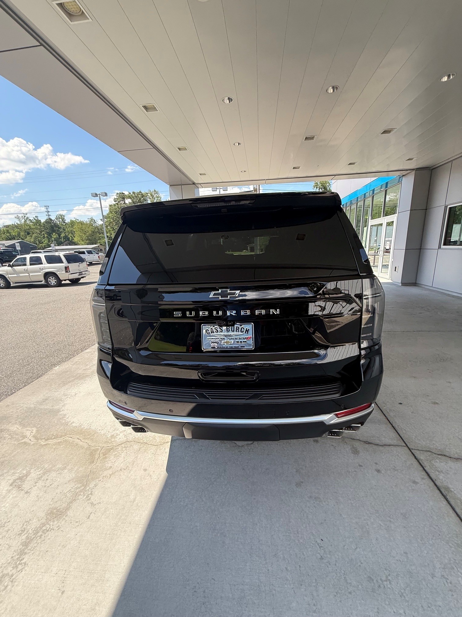 2026 Chevrolet Suburban High Country - Photo 7