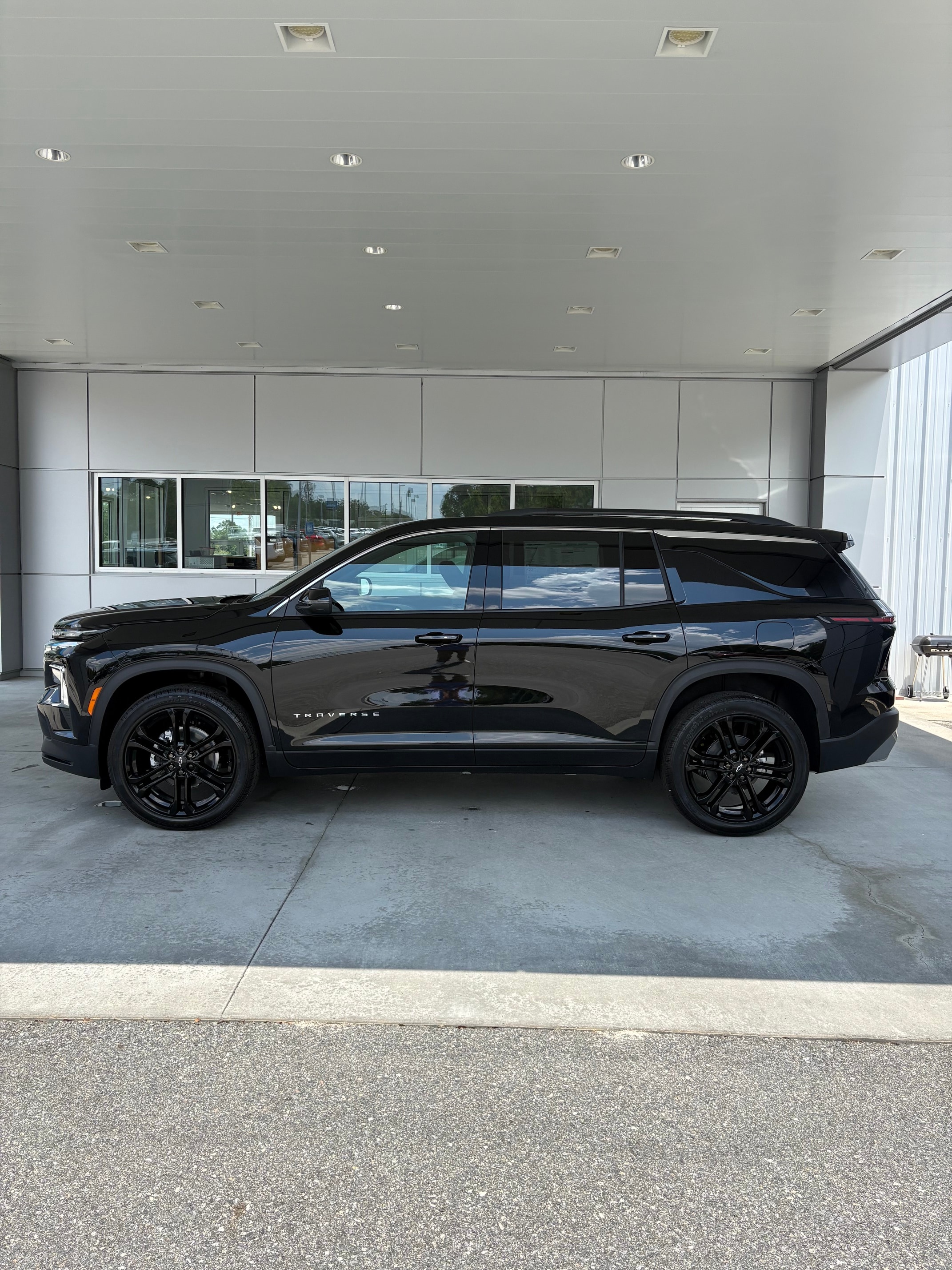 2026 Chevrolet Traverse LT - Photo 5