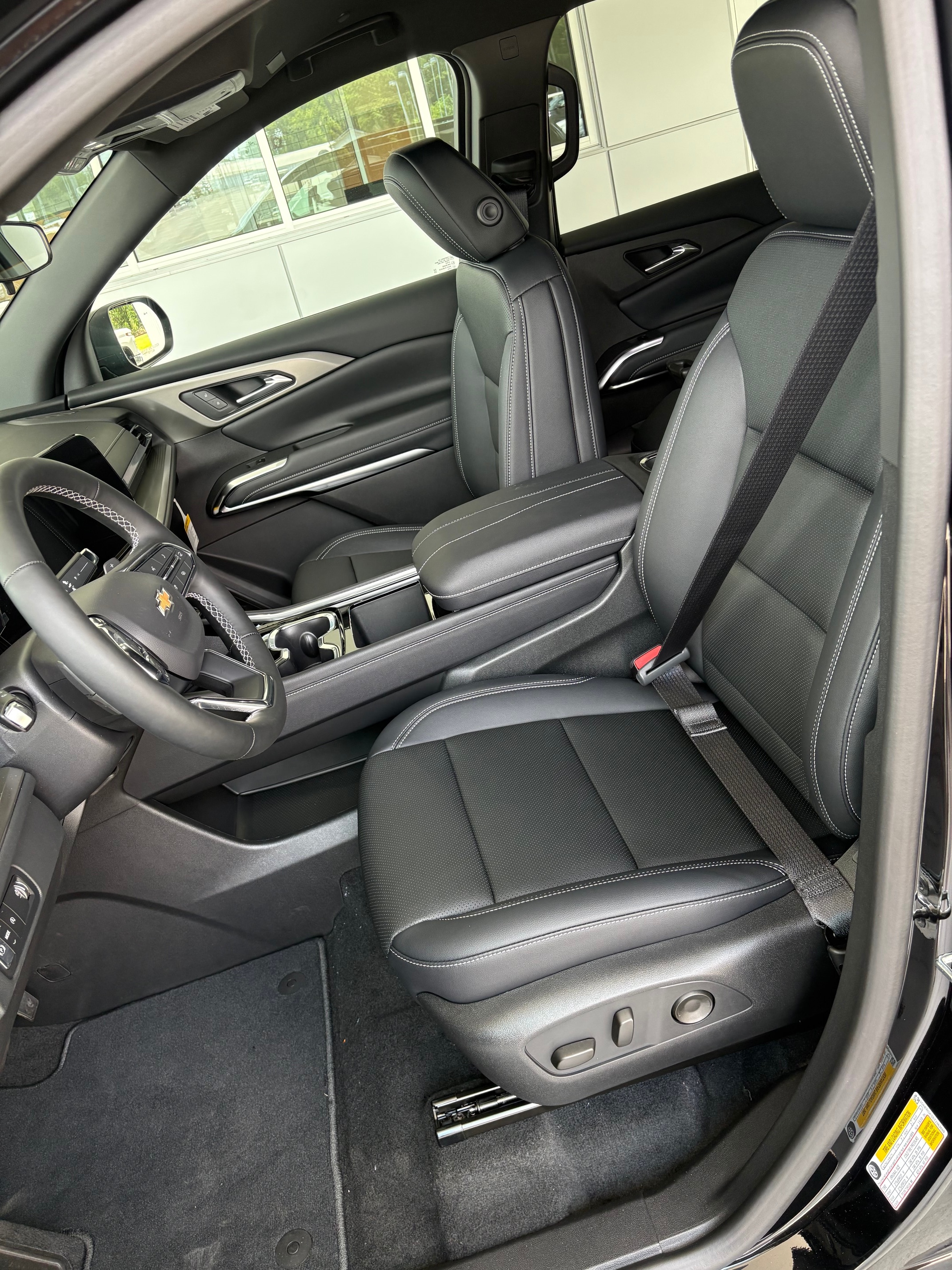 2026 Chevrolet Traverse LT - Photo 10