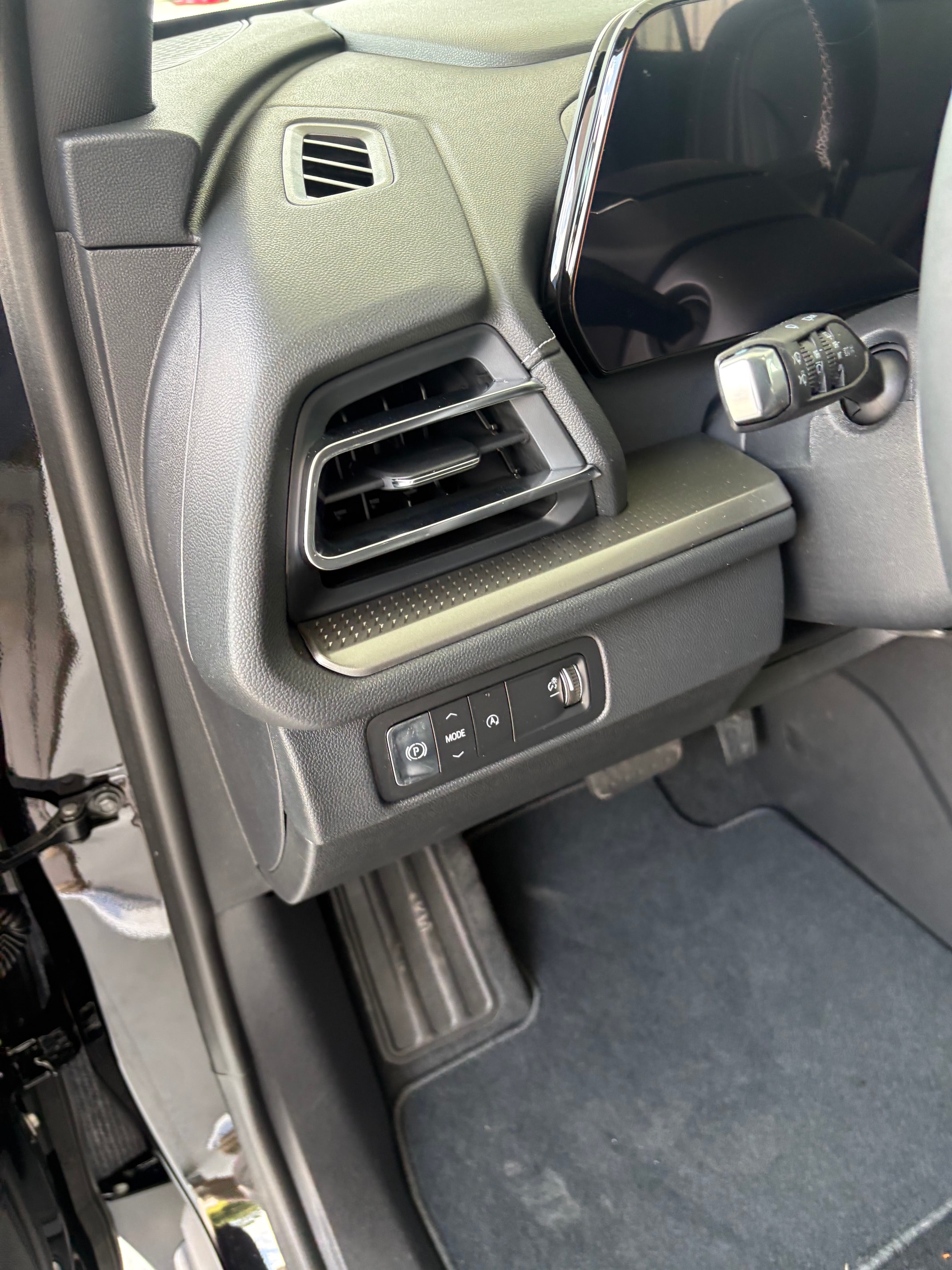 2026 Chevrolet Traverse LT - Photo 11