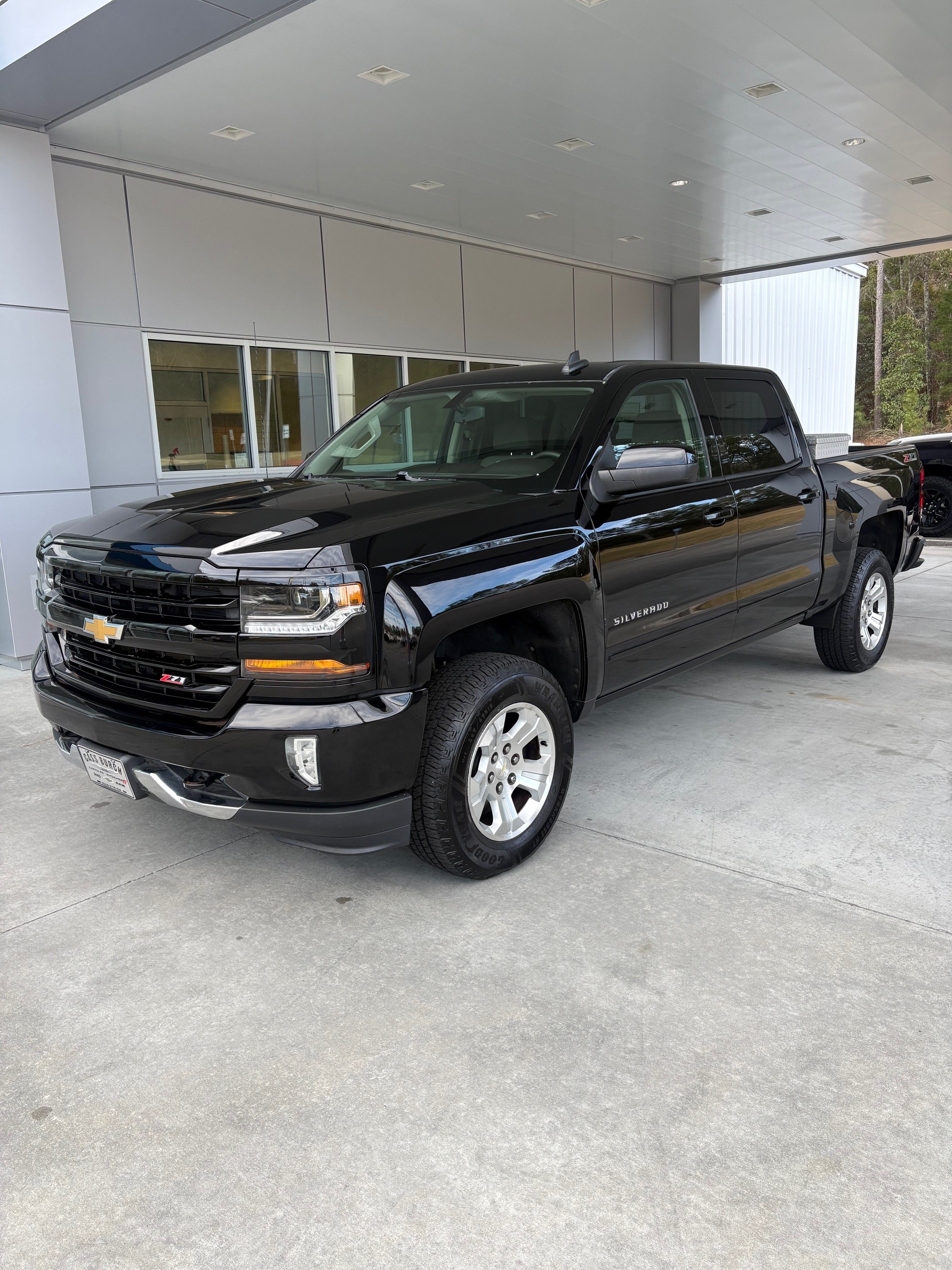 2017 Chevrolet Silverado 1500 LT's photo