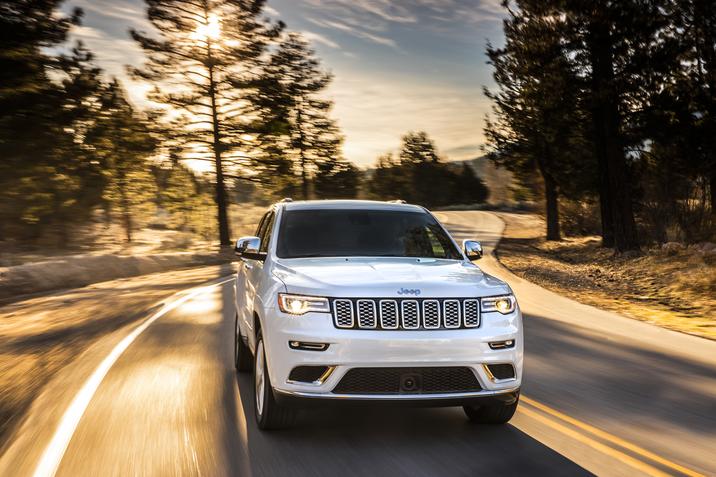 2018 Jeep Grand Cherokee Summit White Front Exterior 2018 Jeep Grand Cherokee Summit White Front Exterior