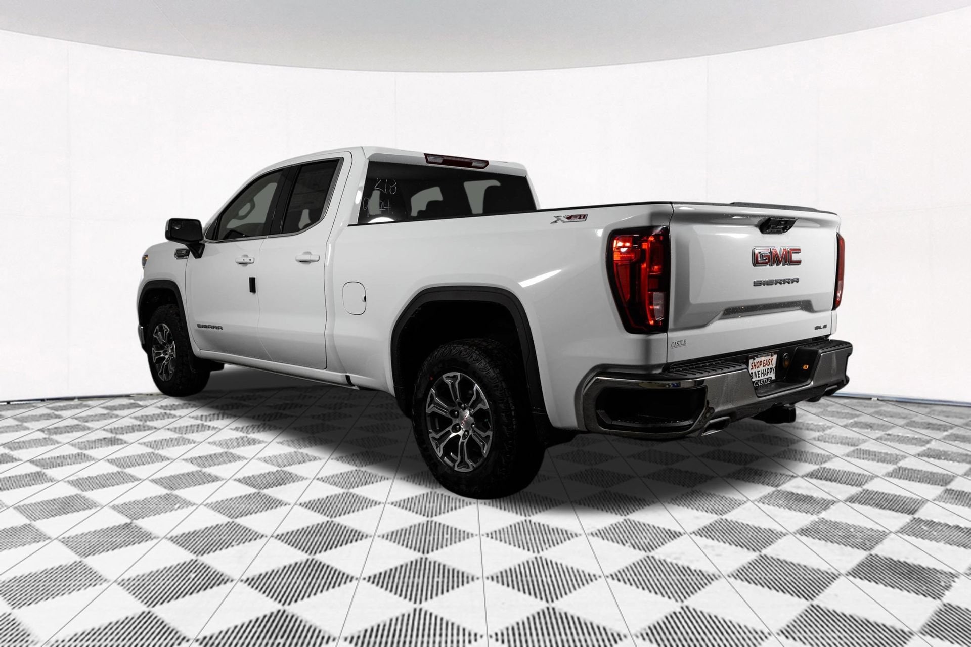 2026 GMC Sierra 1500 SLE - Photo 14