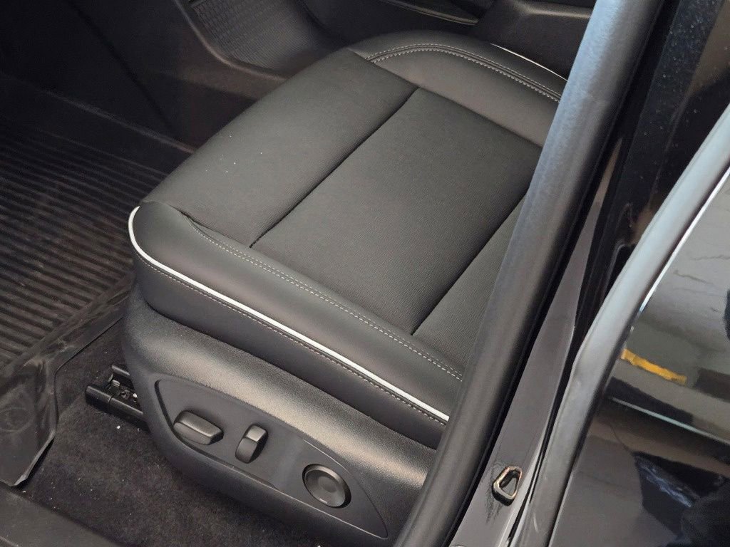 2026 Buick Enclave Preferred - Photo 8