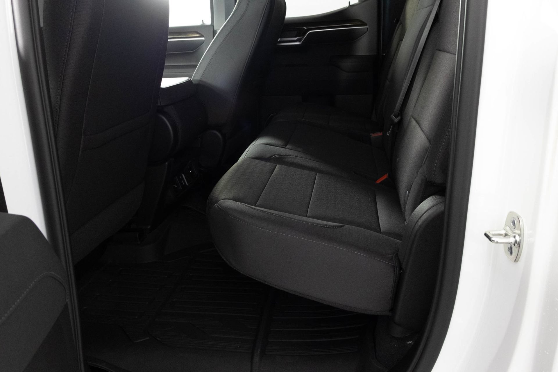 2026 GMC Sierra 1500 SLE - Photo 28