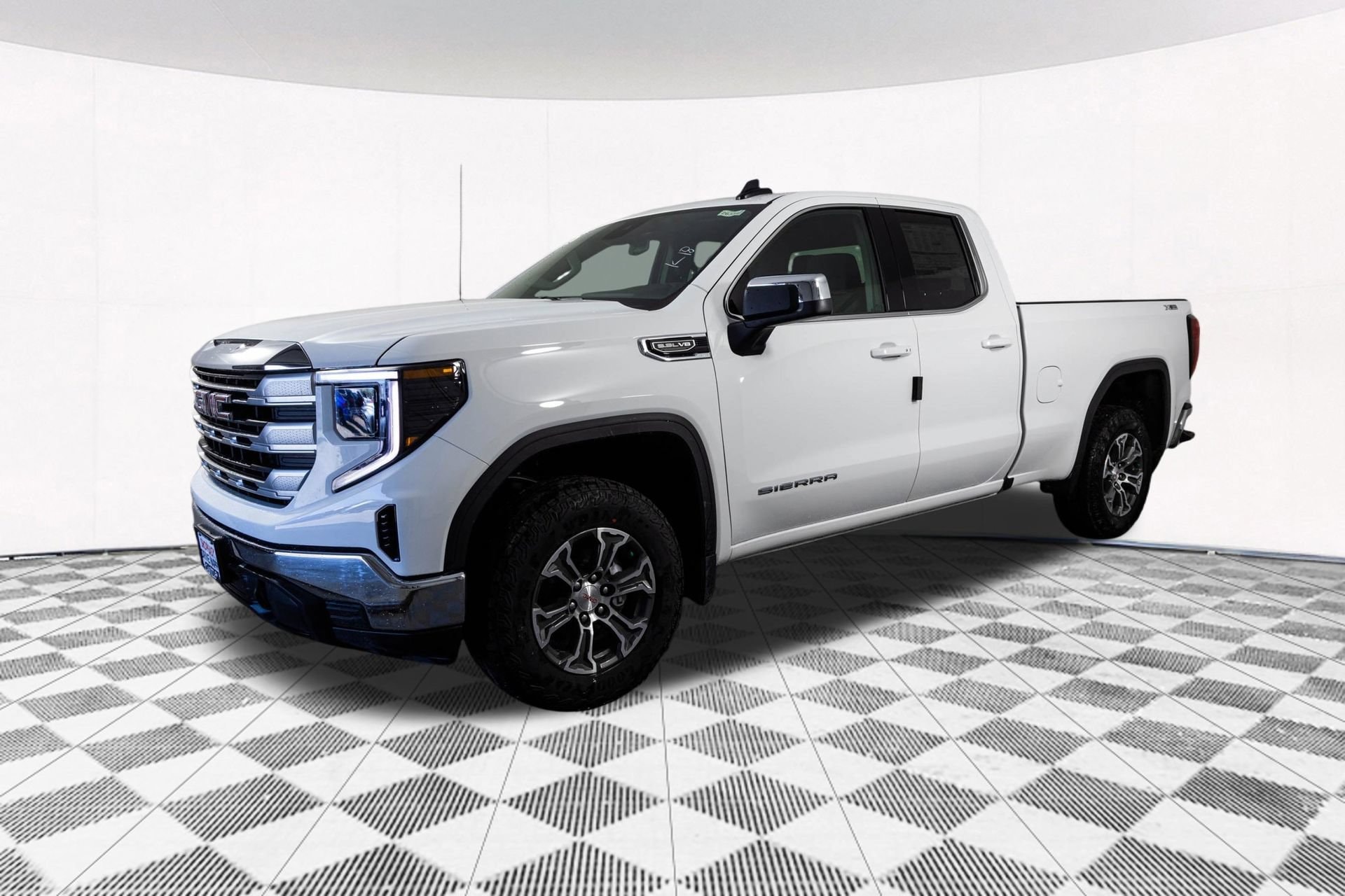 2026 GMC Sierra 1500 SLE - Photo 12