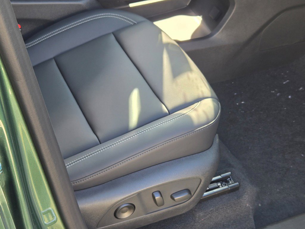 2027 GMC Acadia Elevation - Photo 17