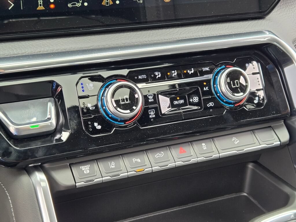 2026 GMC Sierra 2500HD Denali - Photo 38