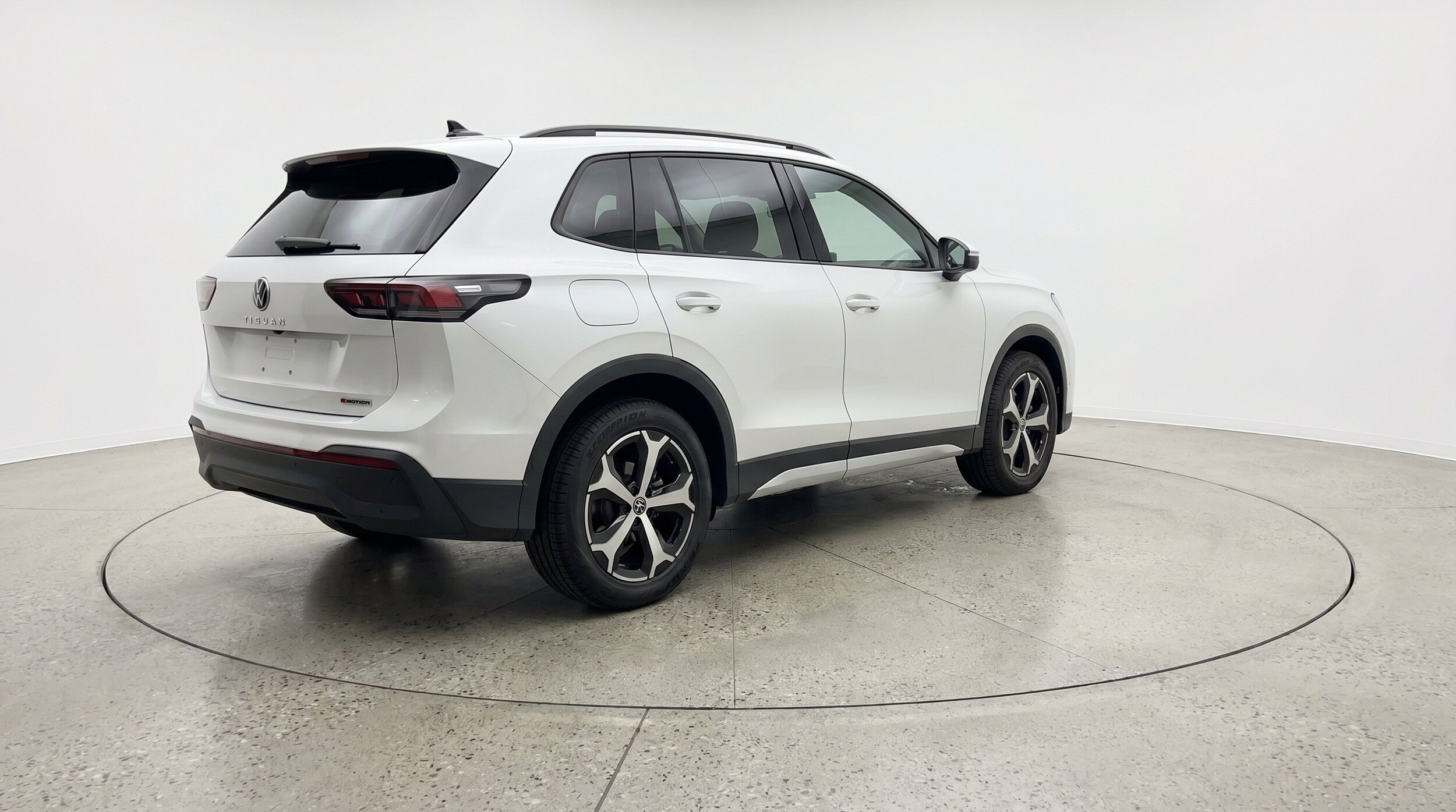 Thumbnail: 2026 Volkswagen Tiguan - 9