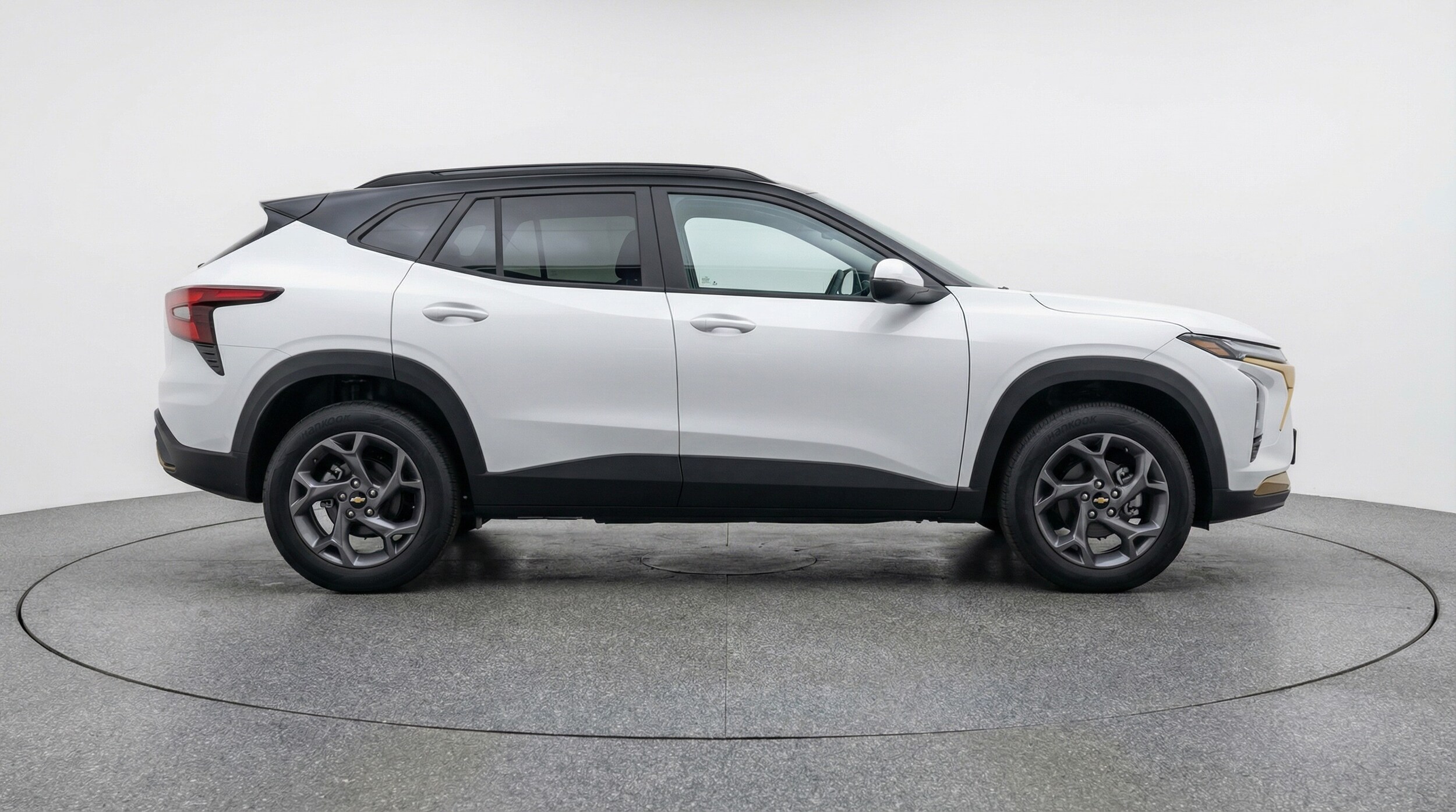 Thumbnail: 2025 Chevrolet Trax - 8
