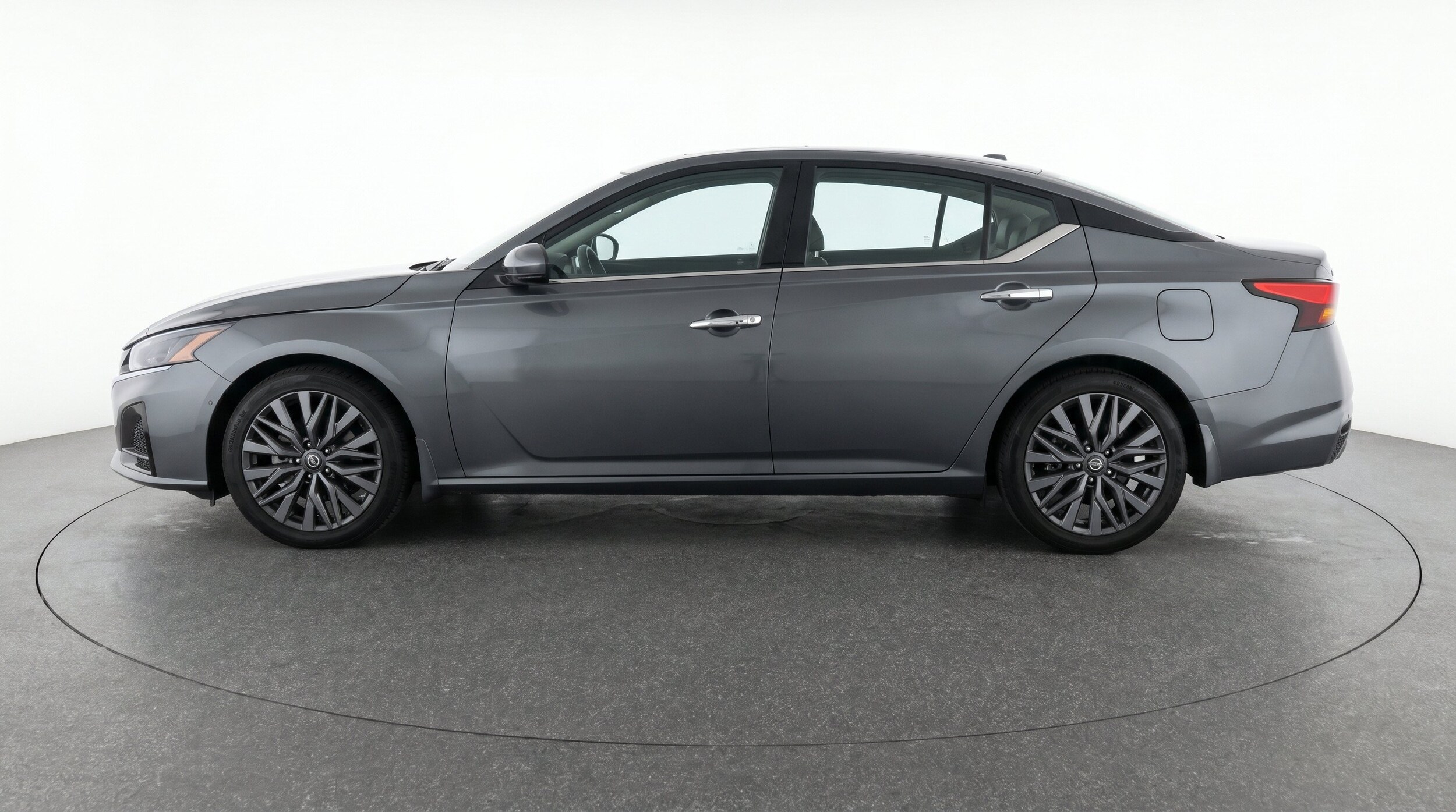 Thumbnail: 2025 Nissan Altima - 5